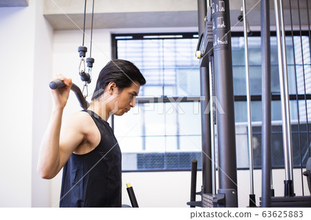 Men training 63625883