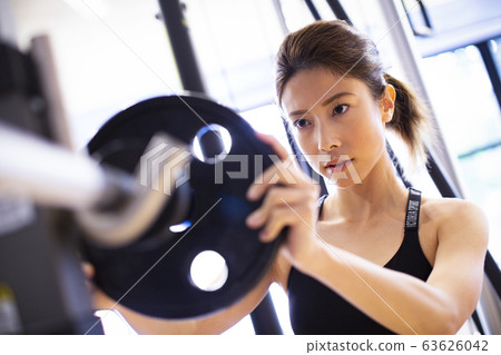 Women training 63626042