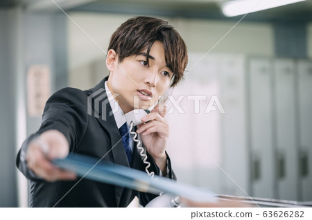 Businessman working 63626282