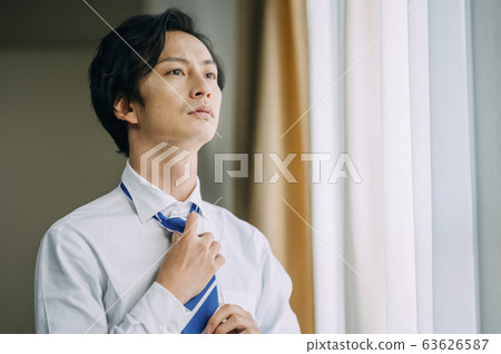 Businessman who makes dressing 63626587