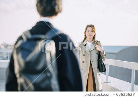 Couple on the rooftop 63626627