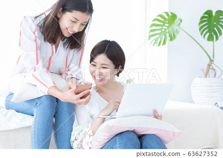 Female room share Female room share 63627352