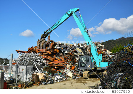 Scrap factory heavy machinery 63627930