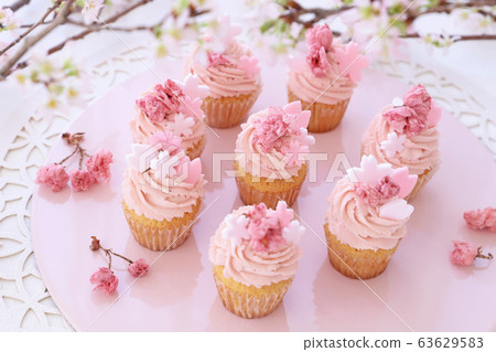 Sakura cupcake Ohanami sweets 63629583