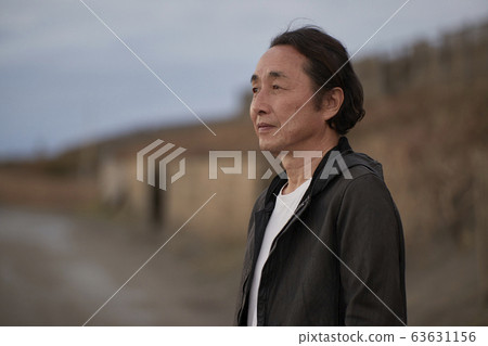 Senior man active sea beach Senior man active sea beach 63631156
