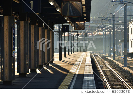 Shooting the morning scenery of JR Muroran Station in Muroran, Hokkaido in early spring 63633078