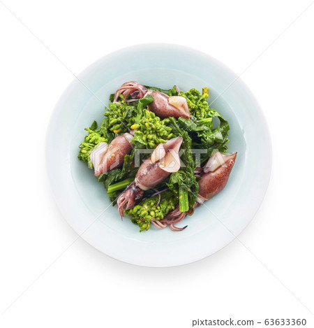 Rape blossom and firefly squid with pepper 63633360