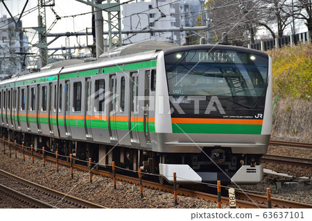 Tokaido Line E233 series 63637101
