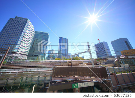 俯瞰濱松町站的日本東京城市景觀 俯瞰濱松町站的日本東京城市景觀 63637125