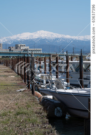 Sacred mountain Hakusan distant view / Ishikawa / Komatsu city, Kashikawa estuary / March 2020 Sacred mountain Hakusan distant view / Ishikawa / Komatsu city, Kashikawa estuary / March 2020 63637396