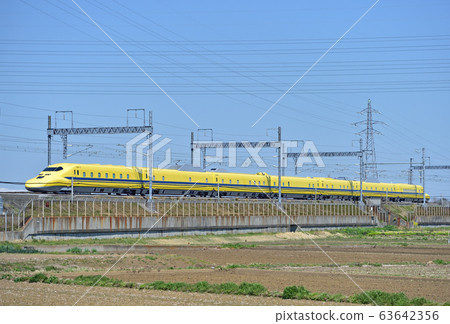 Tokaido Shinkansen Shin-Yokohama-Odawara JR West type 923 3000 series T5 formation "Doctor Yellow" 63642356