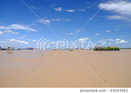 在洞里薩湖 在洞里薩湖 63643062