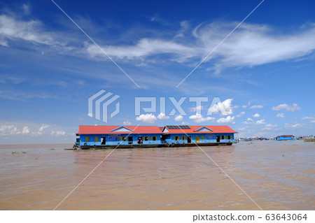 在洞里薩湖 63643064