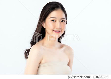Beautiful Young Asian Woman with Clean Fresh Skin. 63644383