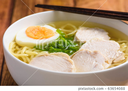 Chicken soup ramen Chicken soup ramen 63654088