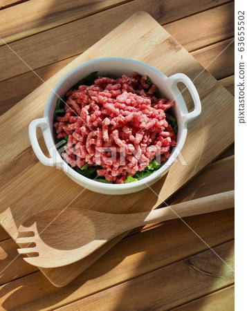 Fresh food ingredients minced beef 63655502