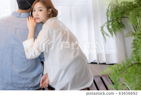 Newlywed men and women lifestyle Newlywed men and women lifestyle 63656692
