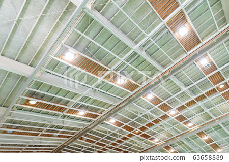 健身房天花板和照明 63658889