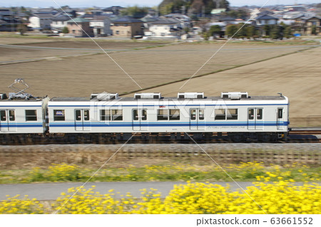 東武野田線8000系列試車(平移拍攝) 東武野田線8000系列試車(平移拍攝) 63661552