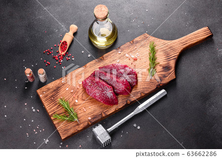 Fresh Raw Beef steak Mignon 63662286