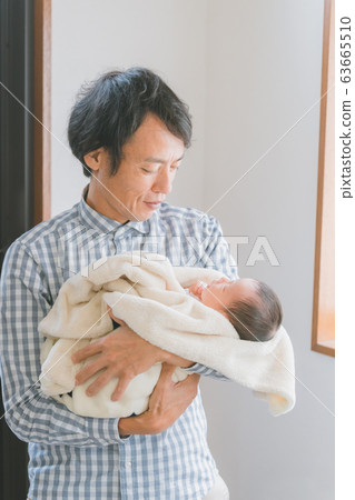 Day 10 10 days after birth Dad vacation Parental leave Men Day 10 10 days after birth Dad vacation Parental leave Men 63665510