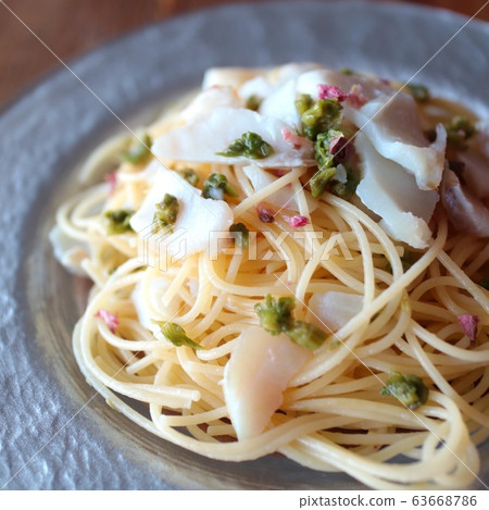 Pasta with cod, butterbur shoots and cherry blossoms Pasta with cod, butterbur shoots and cherry blossoms 63668786