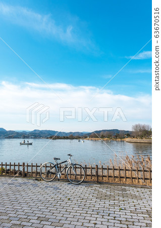 多哥池塘騎自行車@藍天 63670516