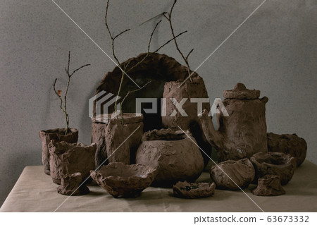 Group of clay vases 63673332