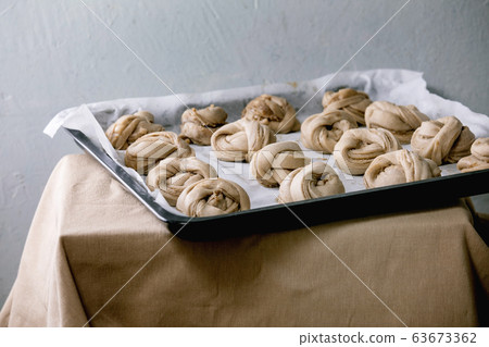 Swedish cardamom buns Kanelbulle 63673362