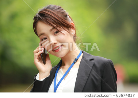 女員工打電話 63674837