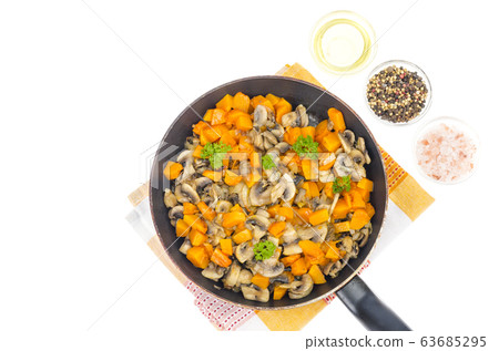 Vegetarian vegetable stew of pumpkin and mushrooms 63685295