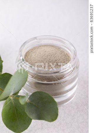 Green cosmetic clay powder Green cosmetic clay powder 63691237