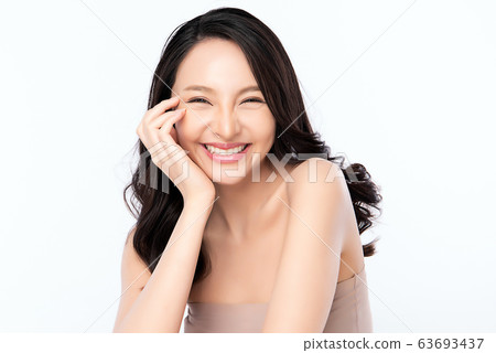 Beautiful Young Asian Woman with Clean Fresh Skin. 63693437