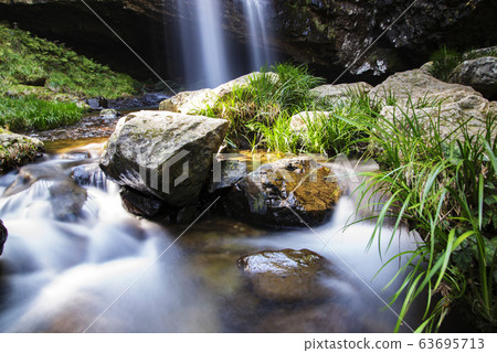 皇冠是瀑布(島根縣) 皇冠是瀑布(島根縣) 63695713