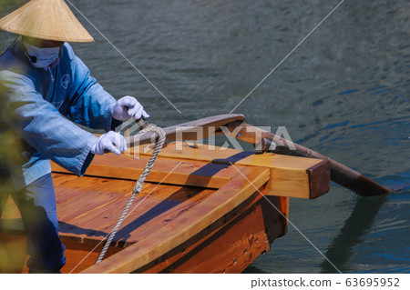 Himeji Castle sightseeing Japanese boat 63695952