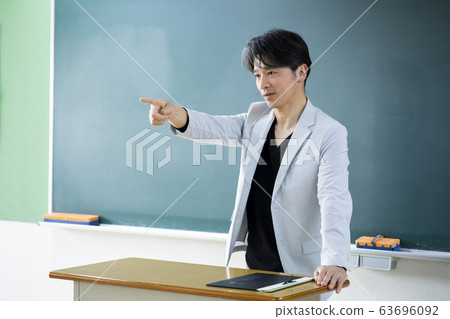 休閒商務老師老師40多歲50多歲男 63696092