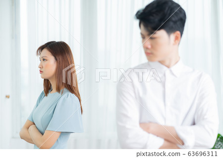 Couple. broke up, fight, domestic violence 63696311