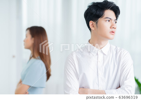 Couple. broke up, fight, domestic violence 63696319