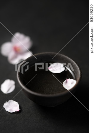 Sake and cherry blossoms Sake and cherry blossoms 63699230