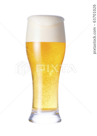 Draft beer poured into a glass 63701026