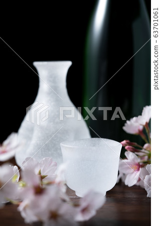 Sake and cherry blossoms Sake and cherry blossoms 63701061