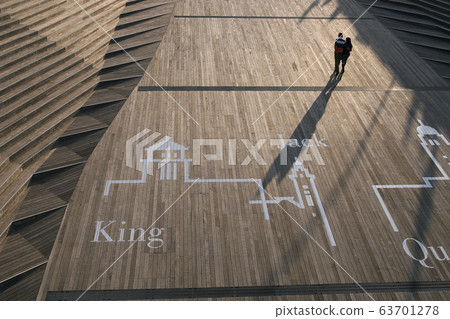 Two people at Yokohama Great Pier 63701278