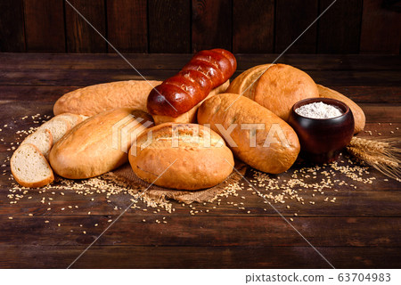 Fresh baked white bread Fresh baked white bread 63704983
