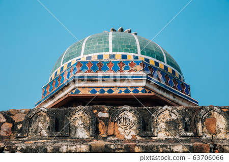 Humayun's Tomb ancient ruins in Delhi, India 63706066