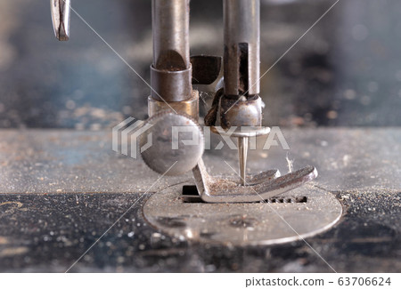 Antique, vintage sewing machine close-up Antique, vintage sewing machine close-up 63706624