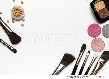 Set of decorative cosmetics 63719185