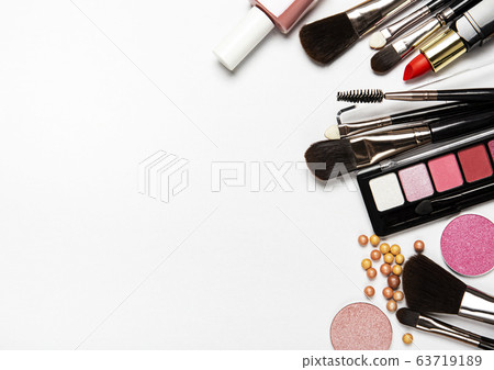 Set of decorative cosmetics 63719189