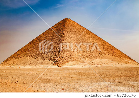 Pink Pyramid - the northern pyramid of Pharaoh 63720170