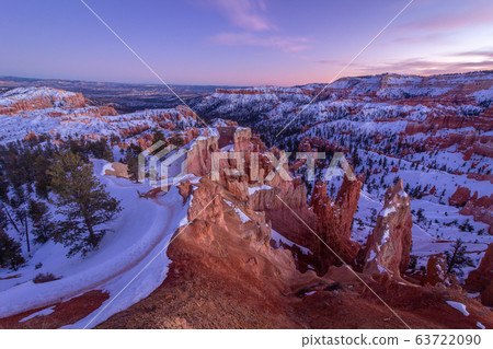 Bryce Canyon in Evening Twilight in Winter. Snow. Utah, USA Bryce Canyon in Evening Twilight in Winter. Snow. Utah, USA 63722090