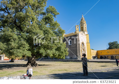 Exterior sunny view of Capilla Real o de Naturales Exterior sunny view of Capilla Real o de Naturales 63723021
